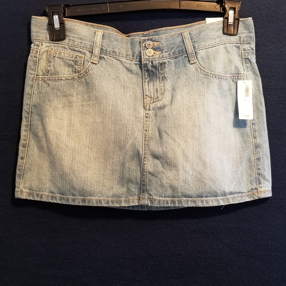 Old Navy Mini Jean Skirt - Picture 1 of 8